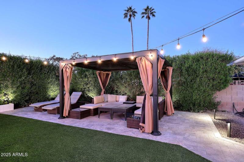 Night-Pergola