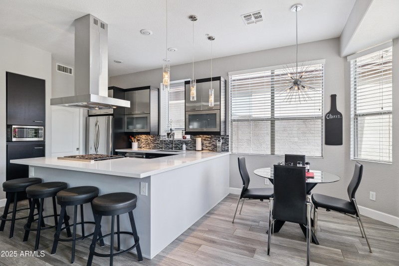 8-print-21531-n-72nd-pl