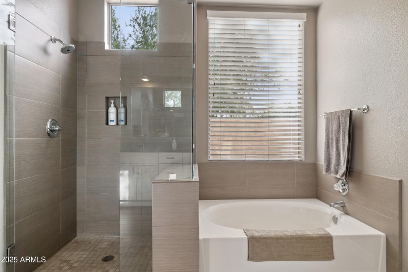 27-print-21531-n-72nd-pl