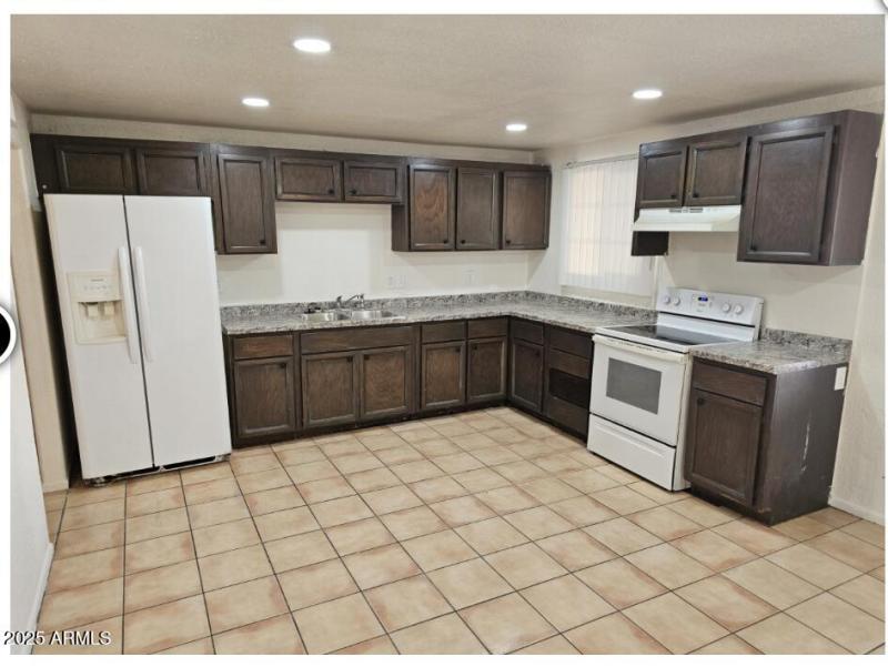 MOVE IN READY!!RENT TO OWN!!! 4 BED 3 BA