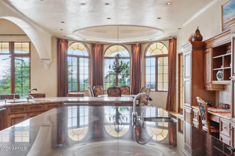Camelback Mtn • 1-Level Home