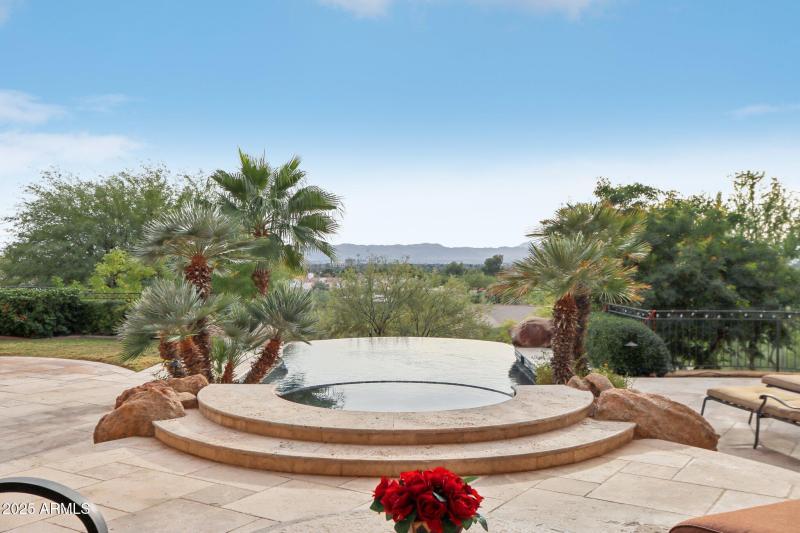 Camelback Mtn • 1-Level Home