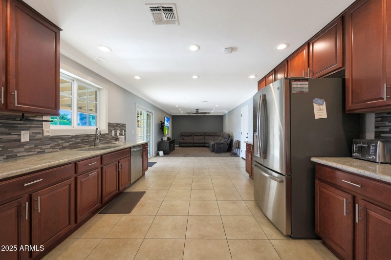 Kitchen 4