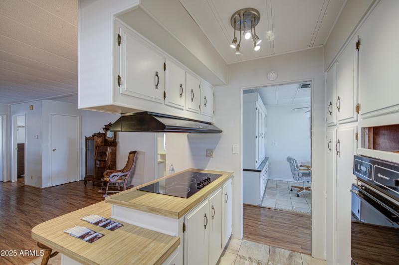 Kitchen 6