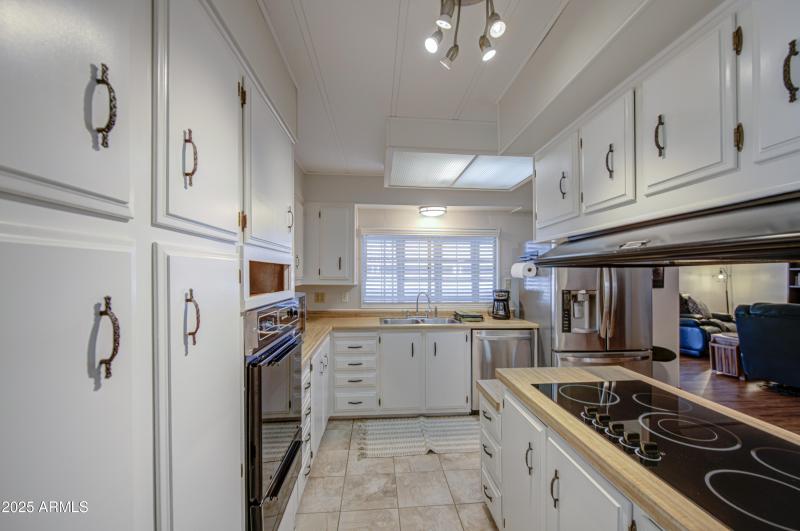 Kitchen 7