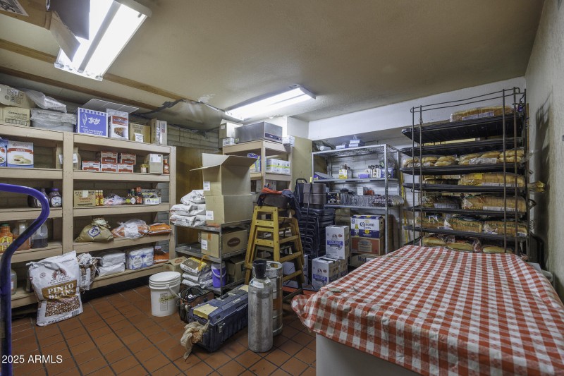 Kitchen & Back End20