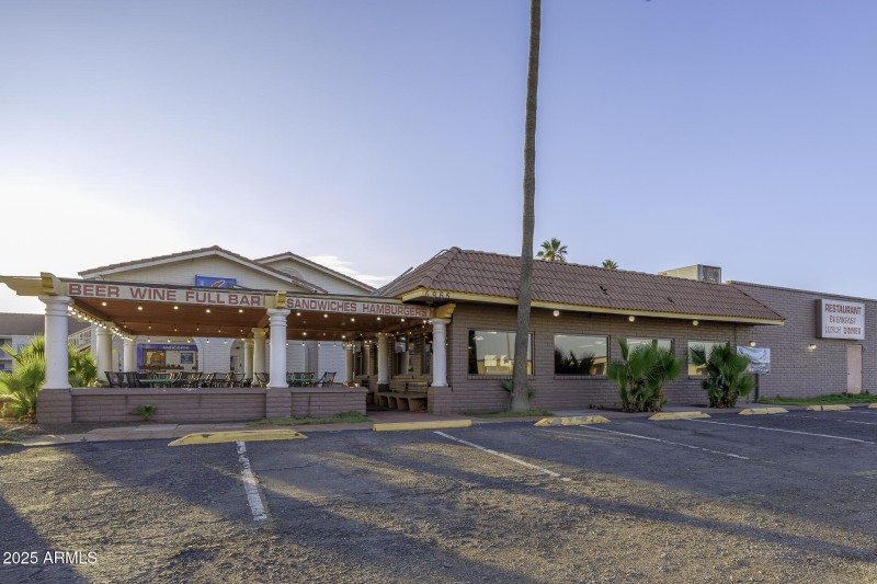 Restaurant Exterior 6