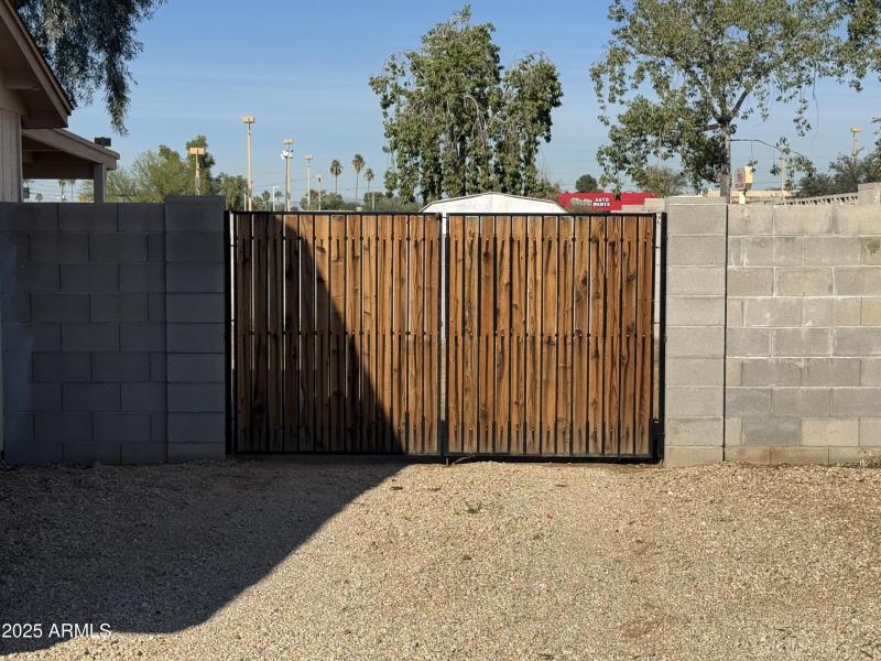 RV Gate to backyard