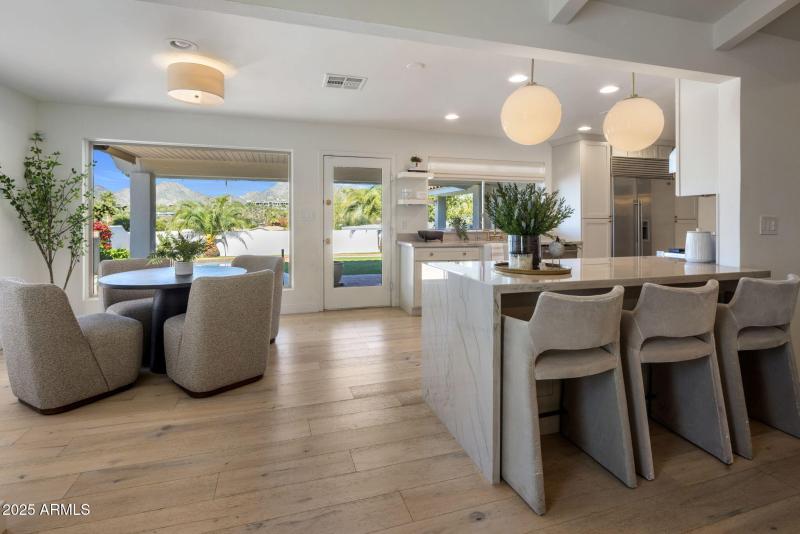 Breakfast Room
