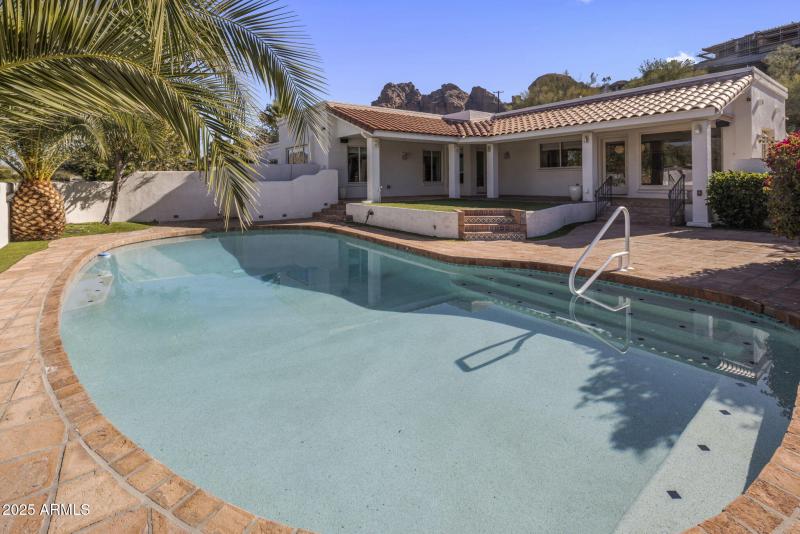 Pool/Patio