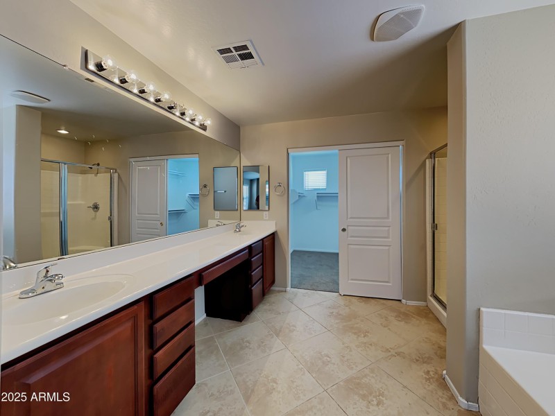 1004650.46008 W Amsterdam Road_6