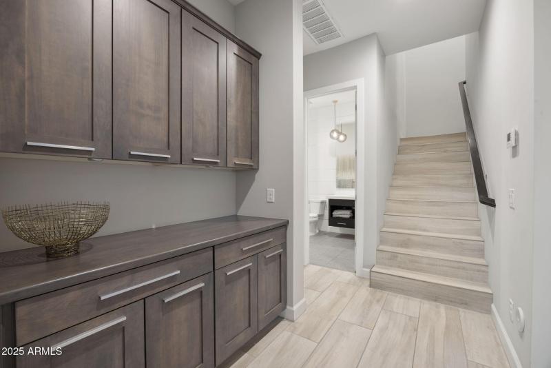 23-web-or-mls-16037-e-ridgestone-dr