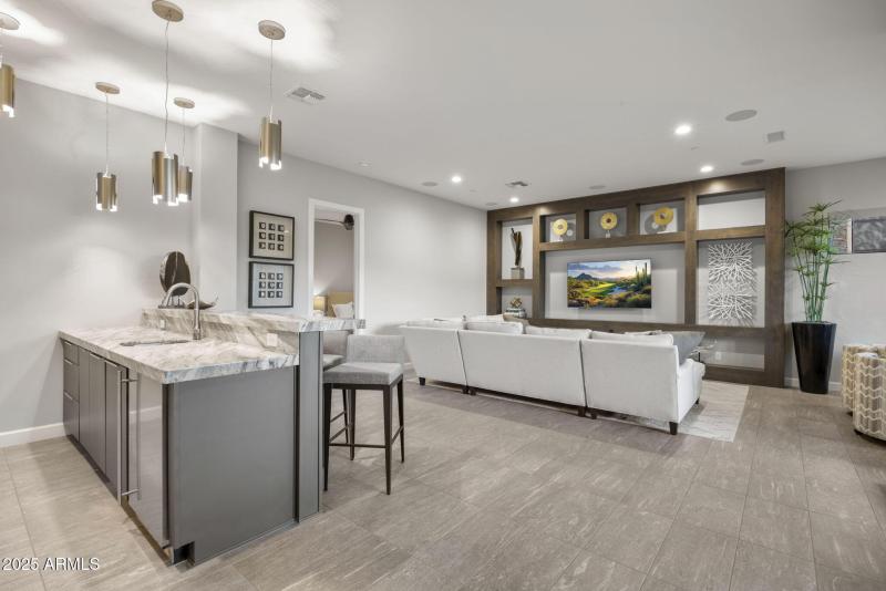 24-web-or-mls-16037-e-ridgestone-dr