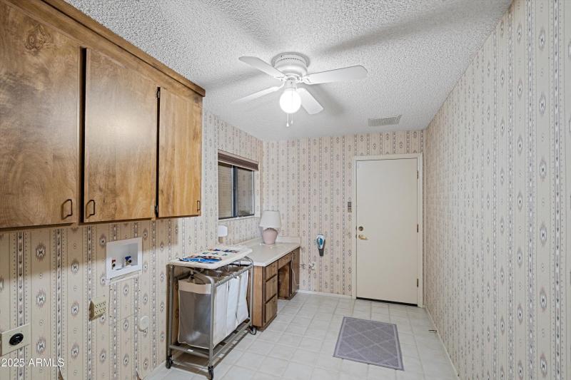 29-Laundry Room
