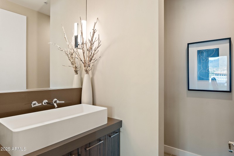 Powder bath