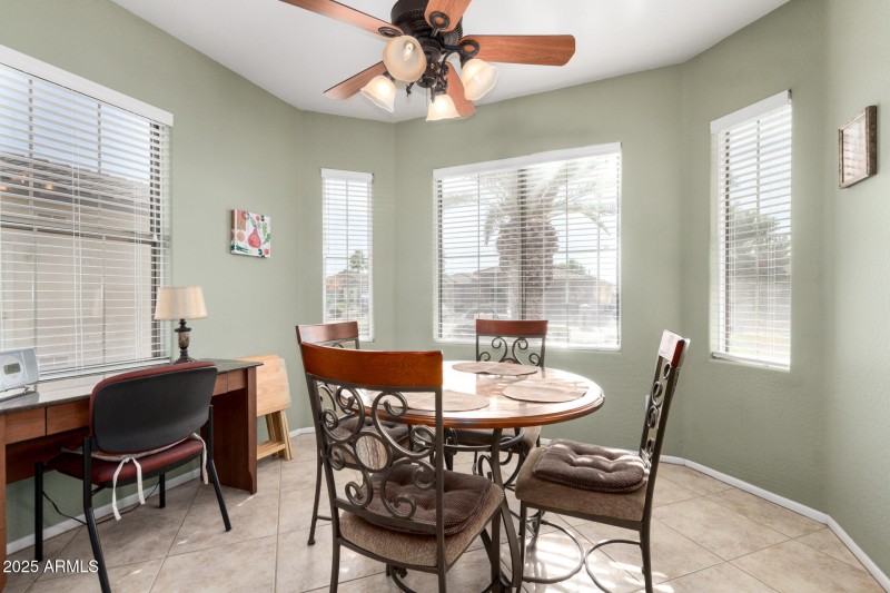 Kitchen Dining Area