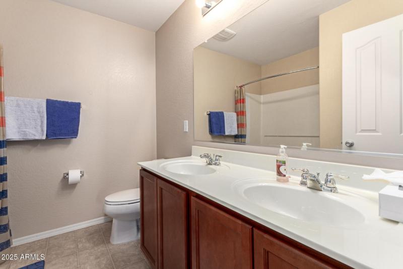 20 Bathroom 2