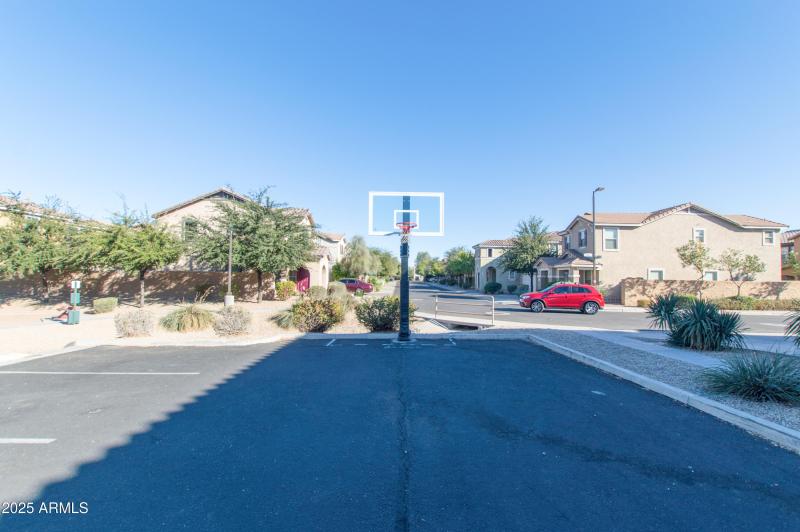 32 Community Basketball