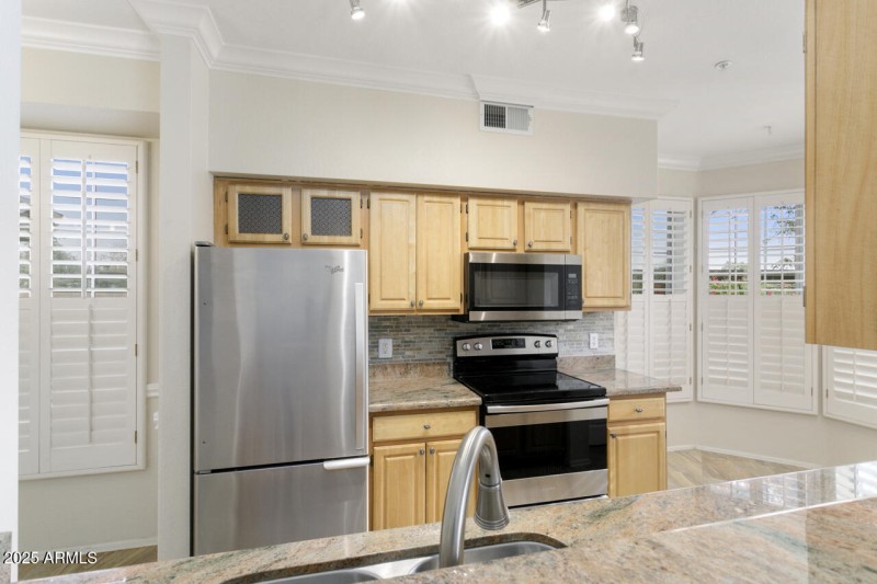 18-Kitchen