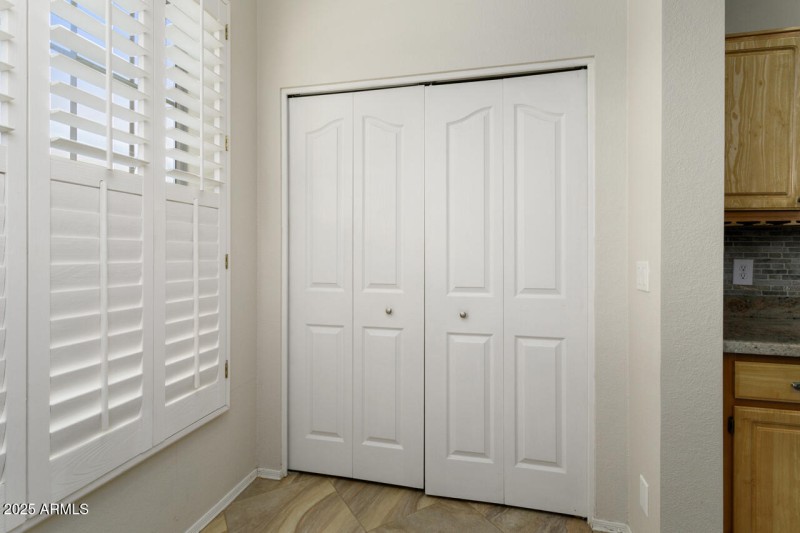 24-Breakfast-Nook