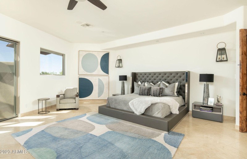 Upper-Level Suite