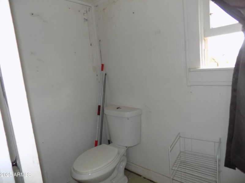 Apartment Bath Room