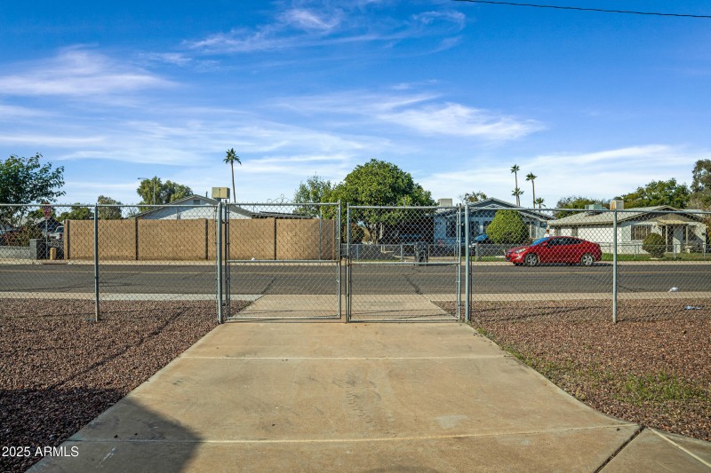 398 W Fairview St-23