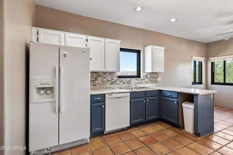 13-Kitchen