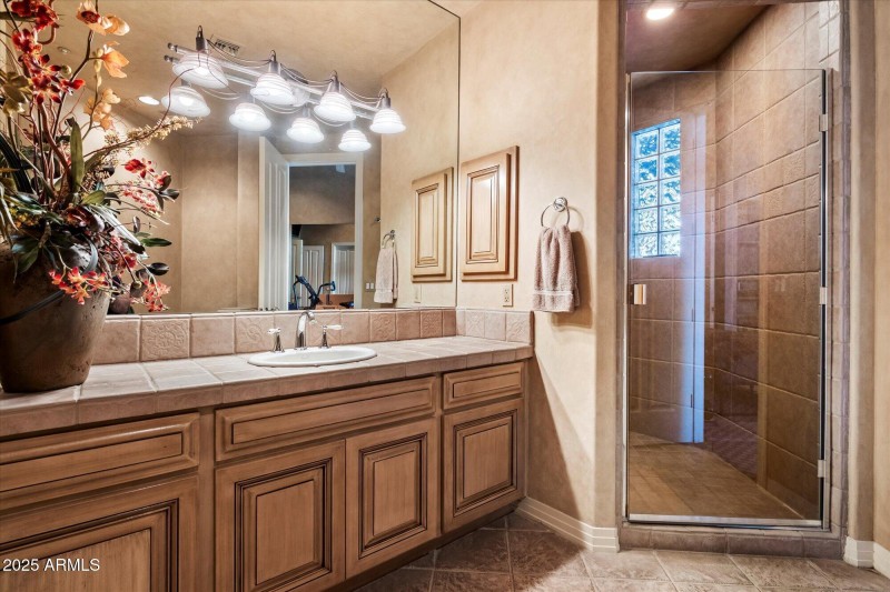 En Suite bath