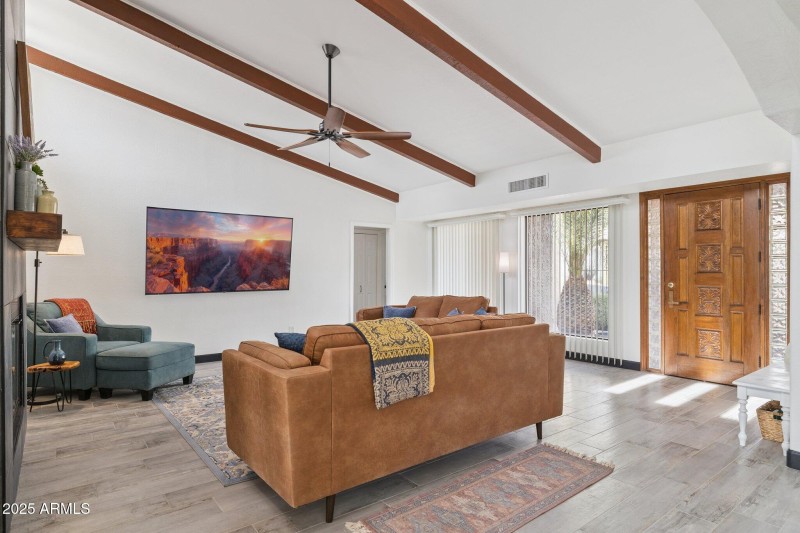 8-web-or-mls-17005-e-nicklaus-dr