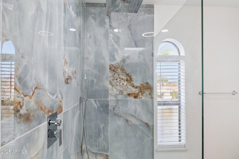 22-web-or-mls-17005-e-nicklaus-dr