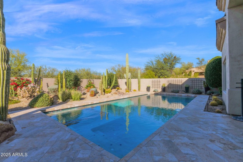 70-web-or-mls-P1415340