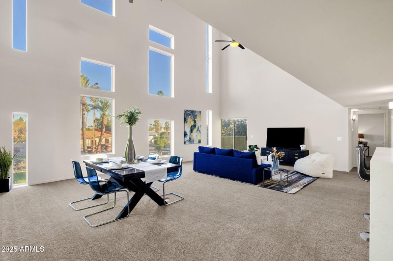 18-web-or-mls-1111-w-university-dr-3011