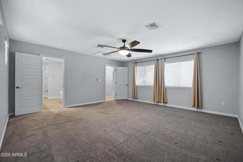 1601 W Glenrosa Ave-19