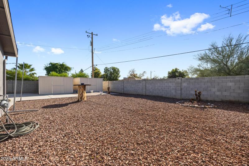 1601 W Glenrosa Ave-39