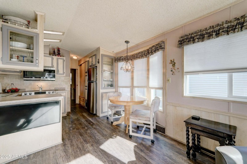 eat in kitchen_lots of light
