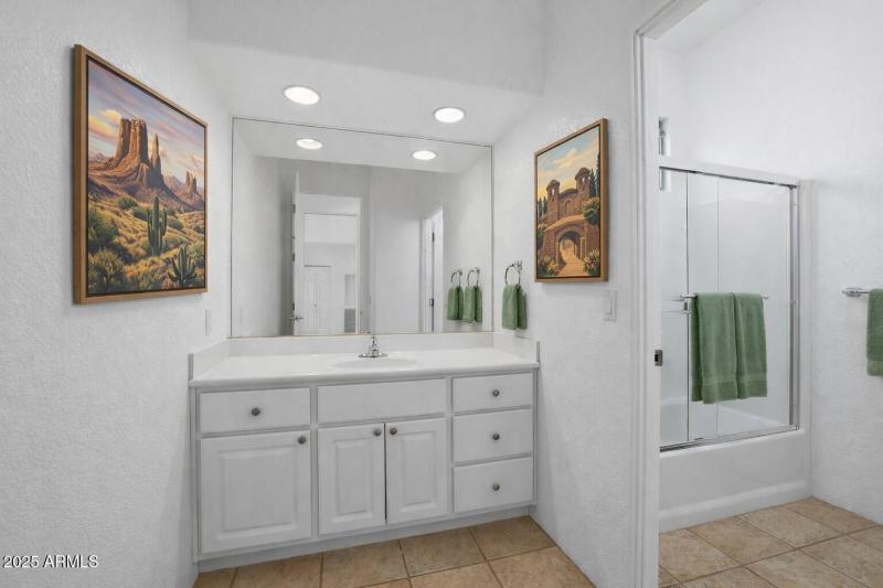2nd Hall Bath