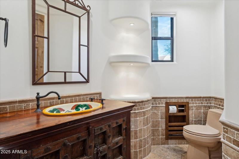 1/2 Bath