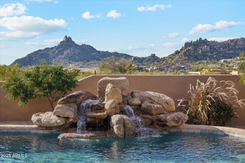 Pool Water Feature