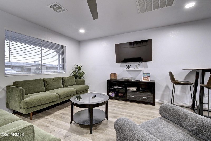 6959 W Solano Dr (22)