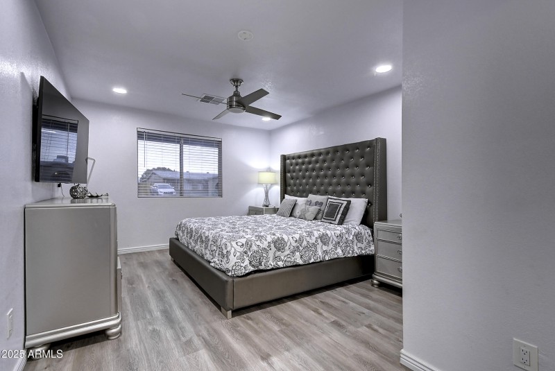 6959 W Solano Dr (28)