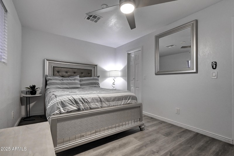 6959 W Solano Dr (34)