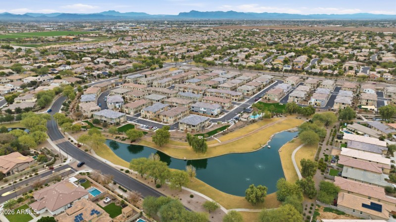 DRONE Reflecting_Walls_Real_Estate_Photo