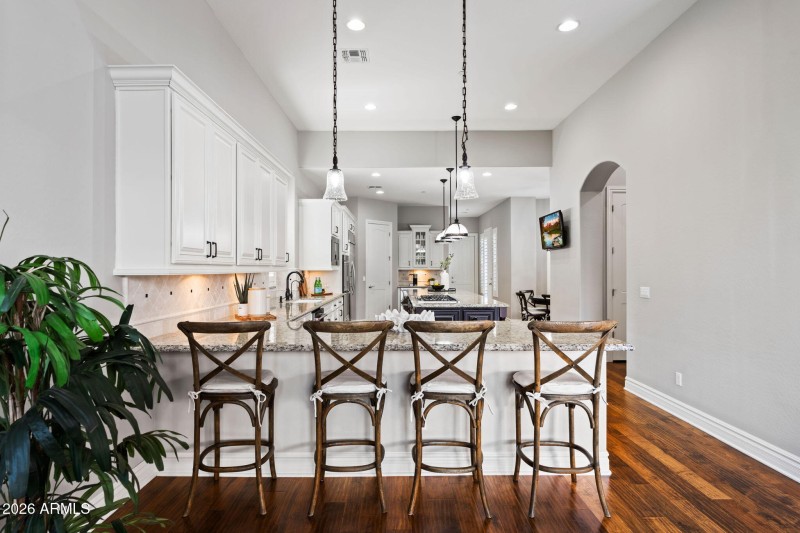 Kitchen bar