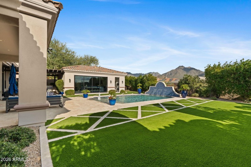 Pool house