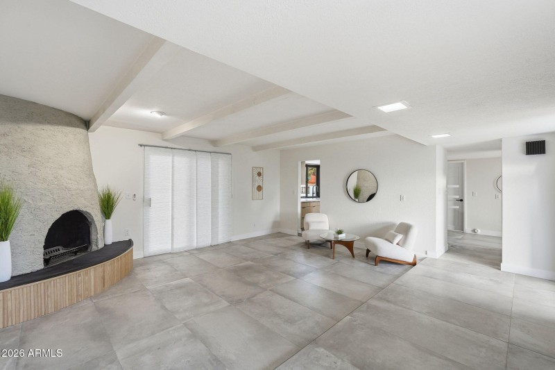 large-019b86a6-43a6-71fd-8037-1b79bf8879