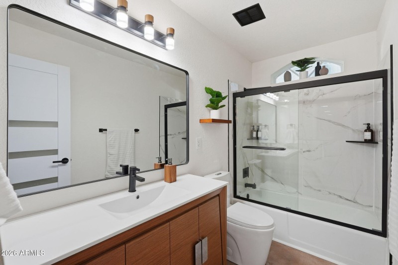 large-019b86a6-483f-70cf-9649-9ce85d4b75