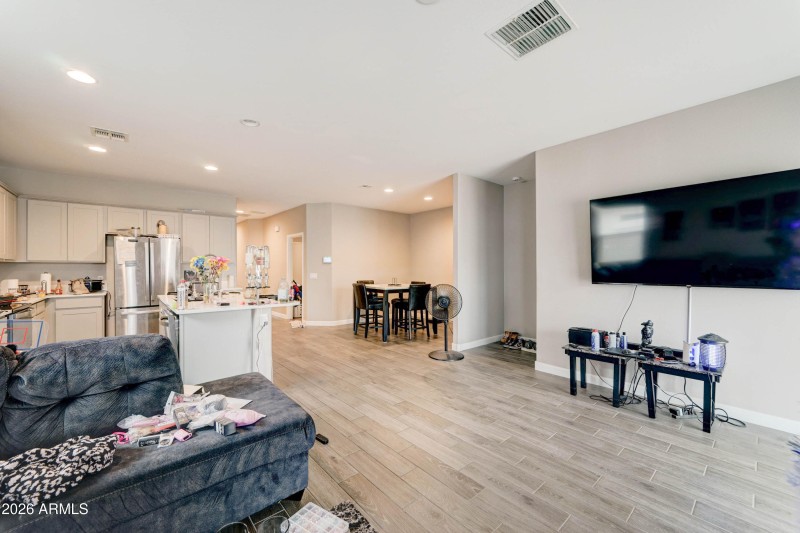 24074 W Zak Rd-10
