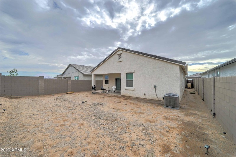 24074 W Zak Rd-17
