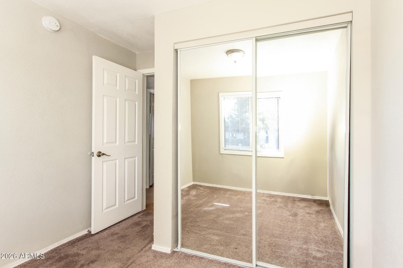 013-photo-bedroom-14939522